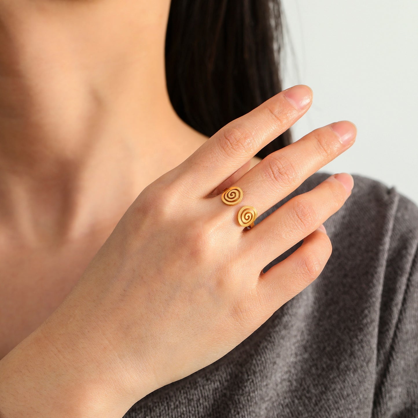 Swirl Spiral Geometric Ring