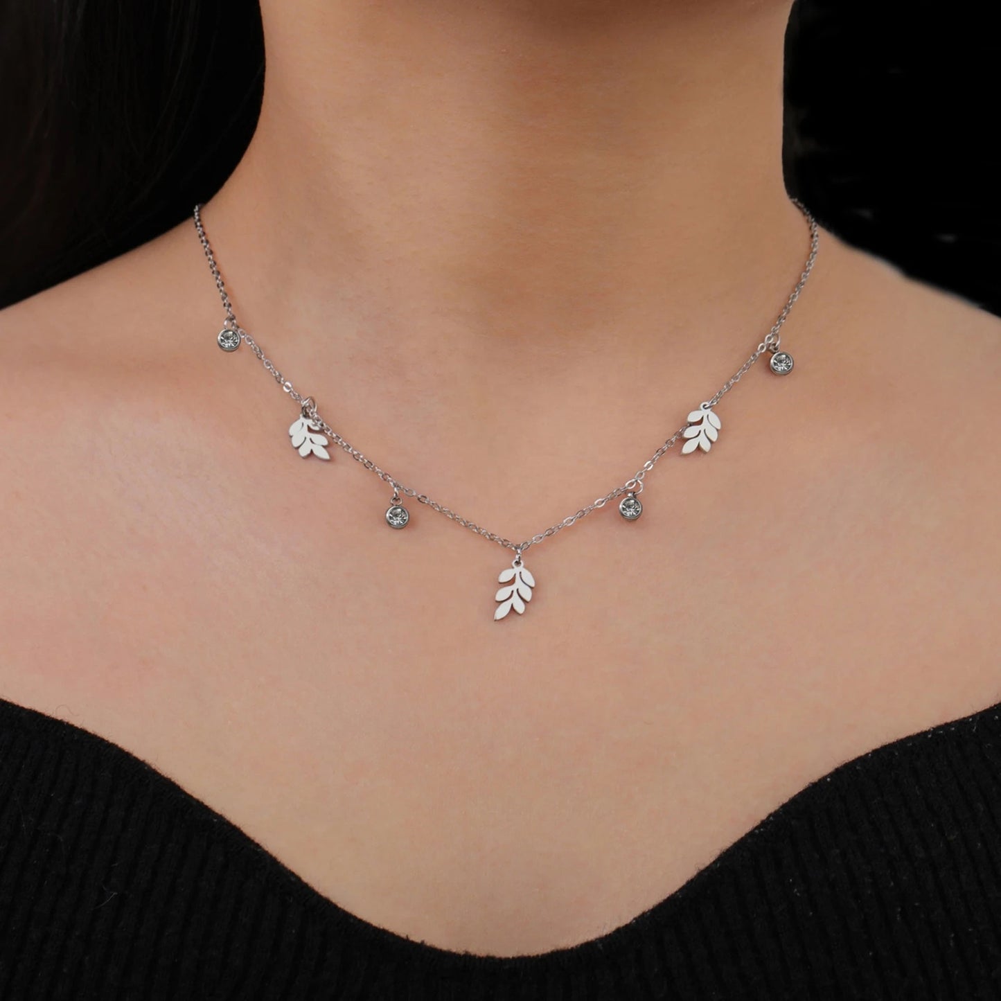 Leaves and Drop Gems Necklace