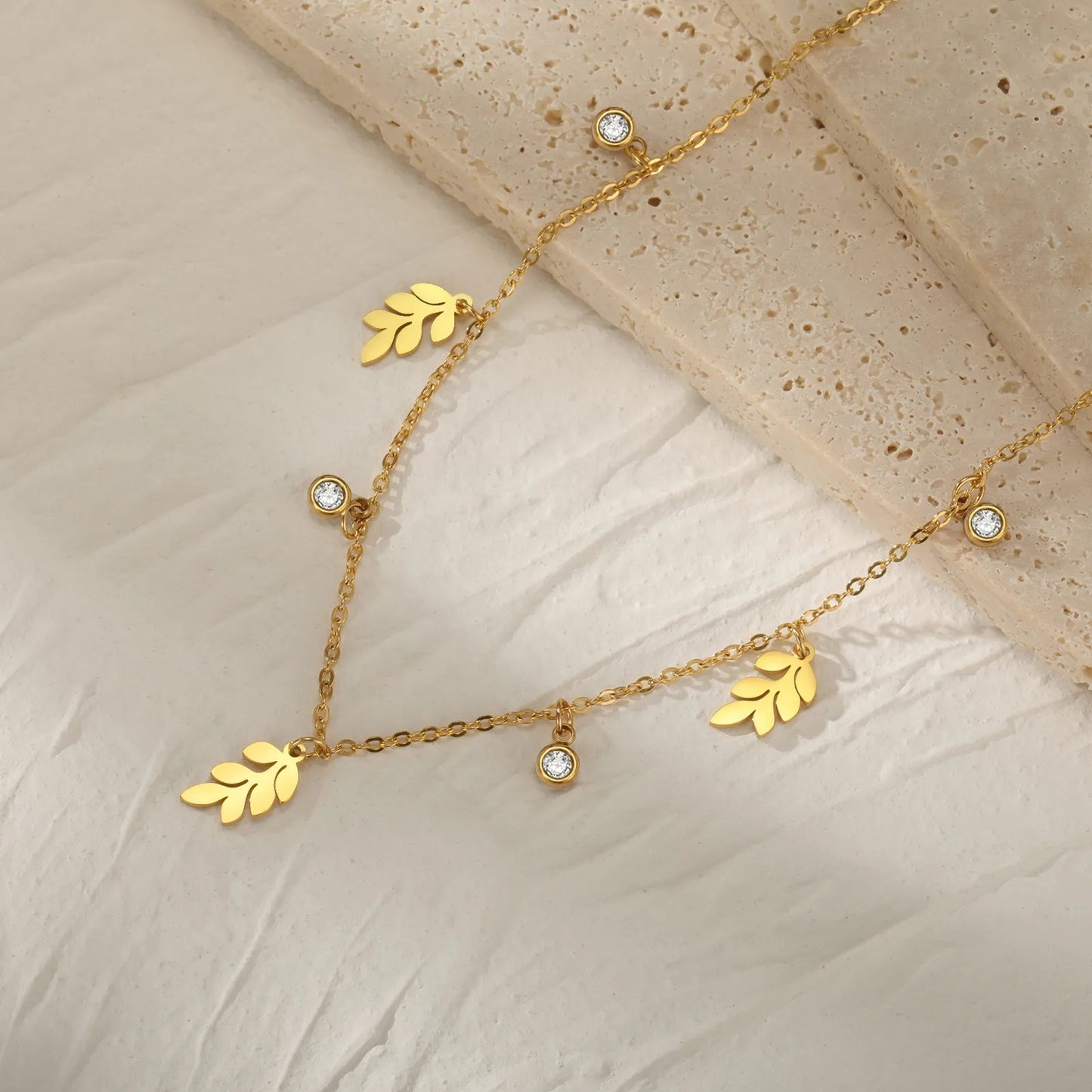 Leaves and Drop Gems Necklace