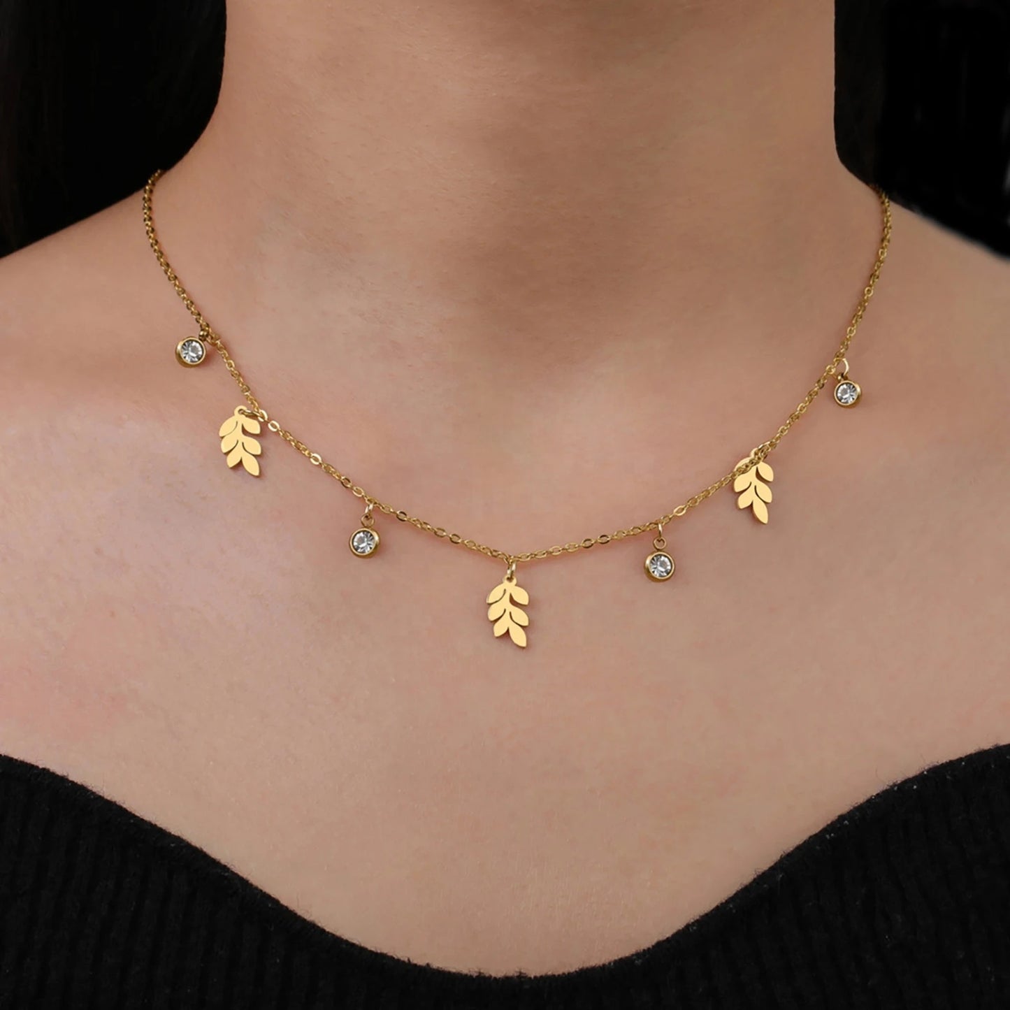 Leaves and Drop Gems Necklace