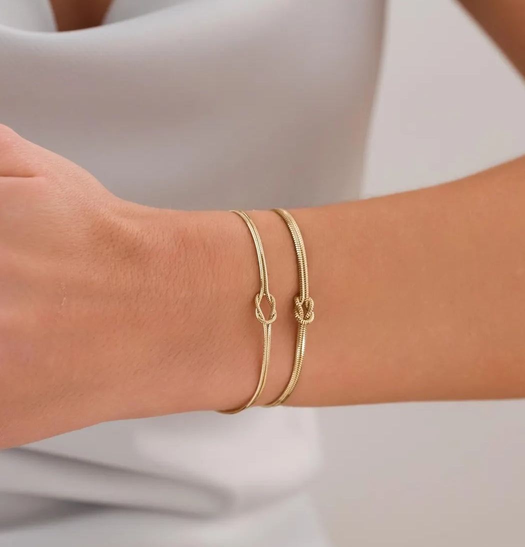 Infinity Love Knot Bracelet